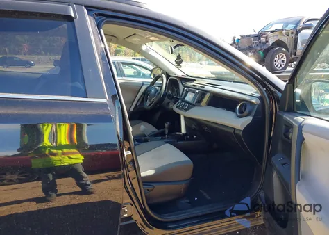 2013 Toyota Rav4 Le z USA, uszkodzony, nr VIN 2T3BFREV2DW102806